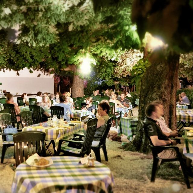 Gemütlicher Gastgarten