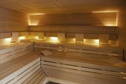 Sitzbank in der Sauna